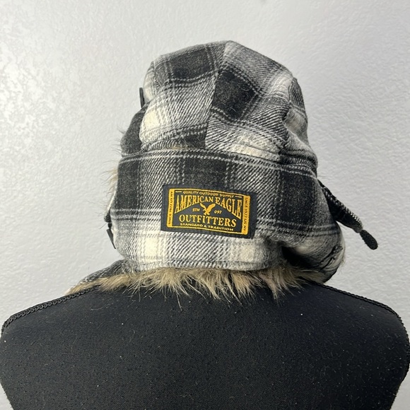 American Eagle Outfitters Fur Lined Trapper Hat Plaid Outdoors Button accent - Picture 5 of 7